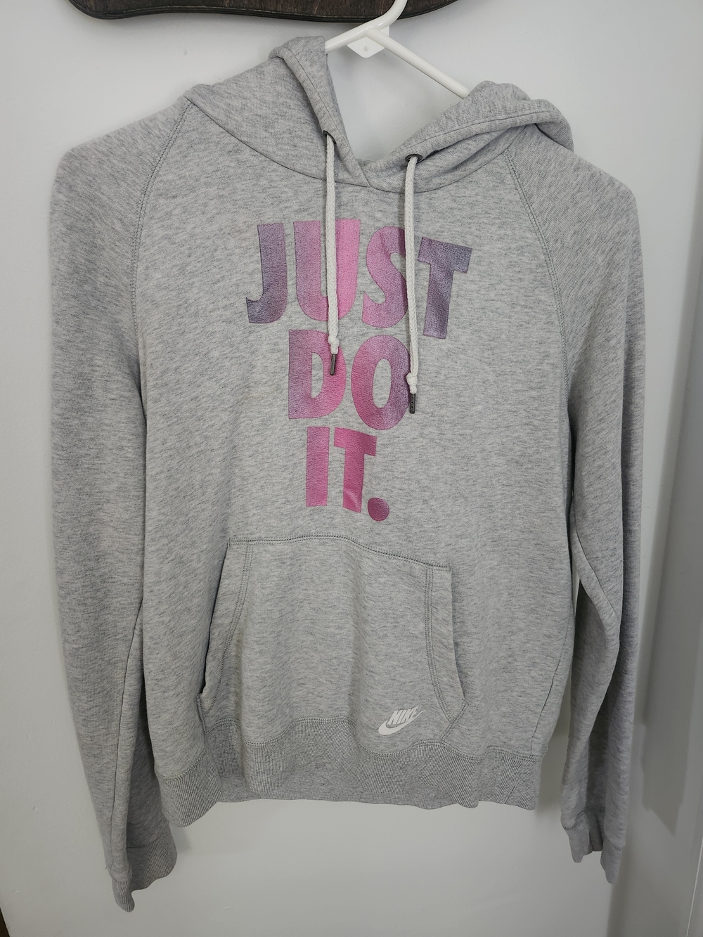 Nike Women’s Gray Hoodie Sweatshirt with Pink 'Just Do It' Graphic
